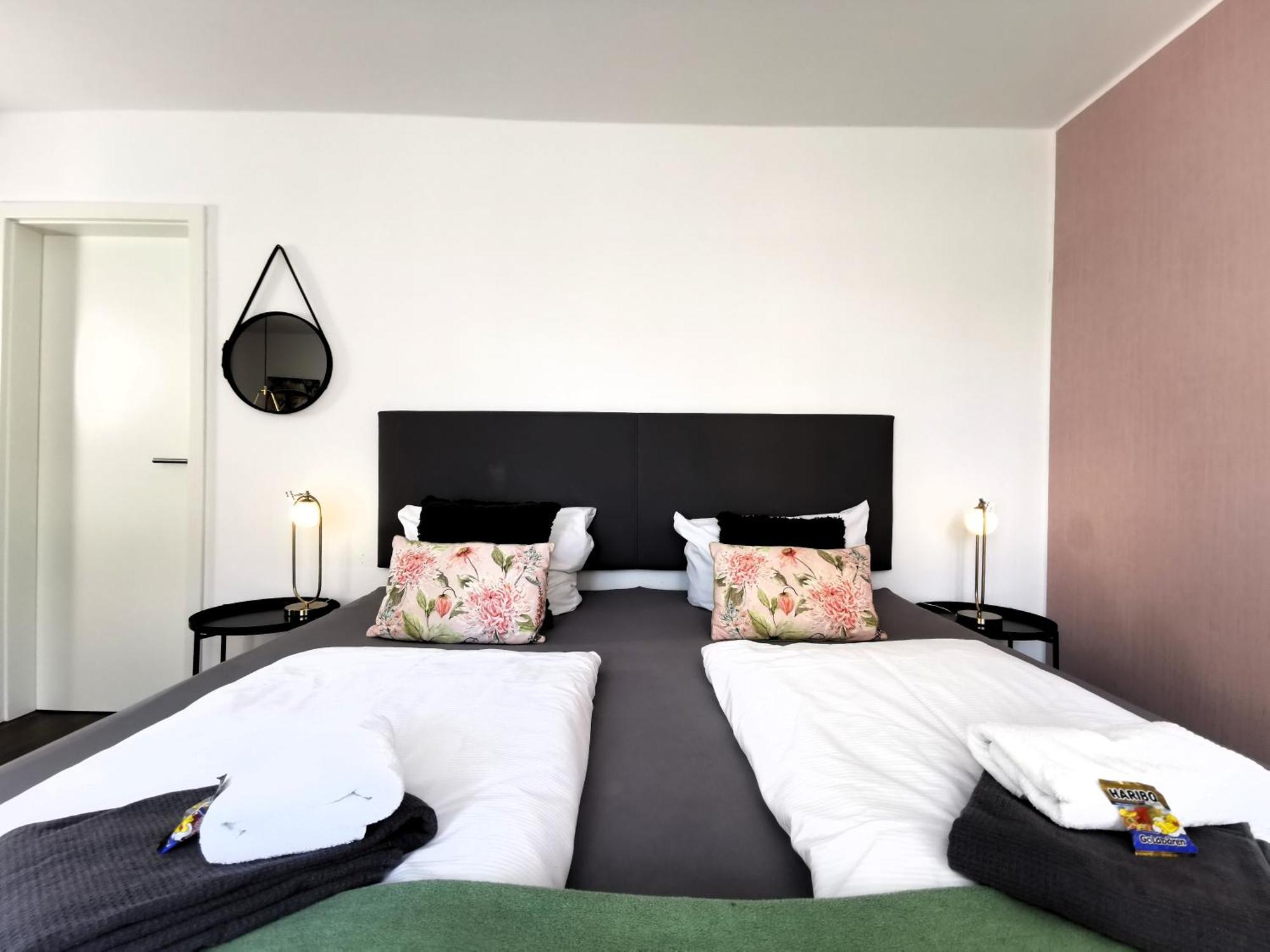 Bohnapartments Am Anger - Zentrum - Vollausstattung - Wlan Erfurt Bagian luar foto